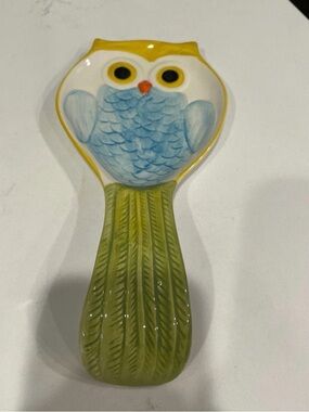 Pier 1 Ceramic Owl Spoon Rest in Blue, Yellow and Green